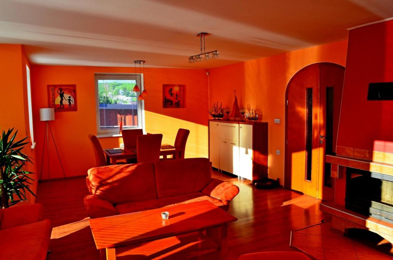 Chalupa Riviera A Apartmany Riviera - Liptov Besenova รูชอมแบรอค ภายนอก รูปภาพ