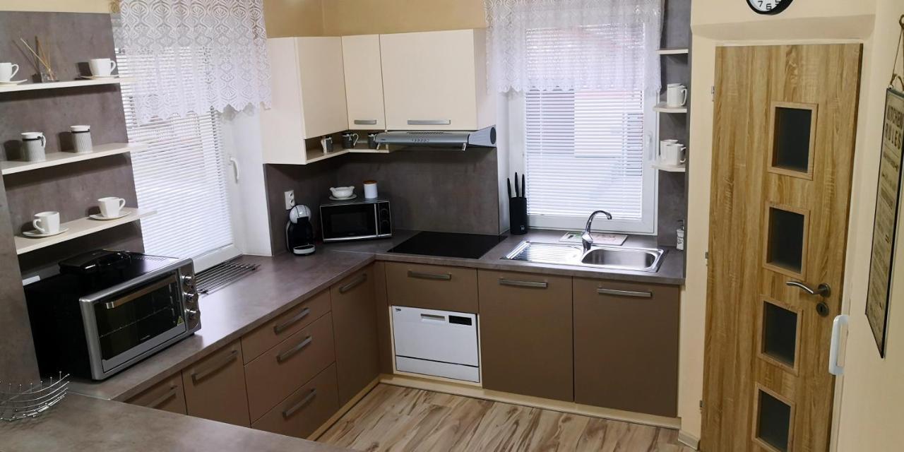 Chalupa Riviera A Apartmany Riviera - Liptov Besenova รูชอมแบรอค ภายนอก รูปภาพ
